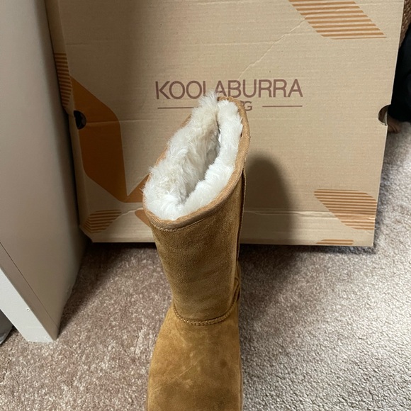 Koolaburra by Ugg tall boots - Picture 2 of 2